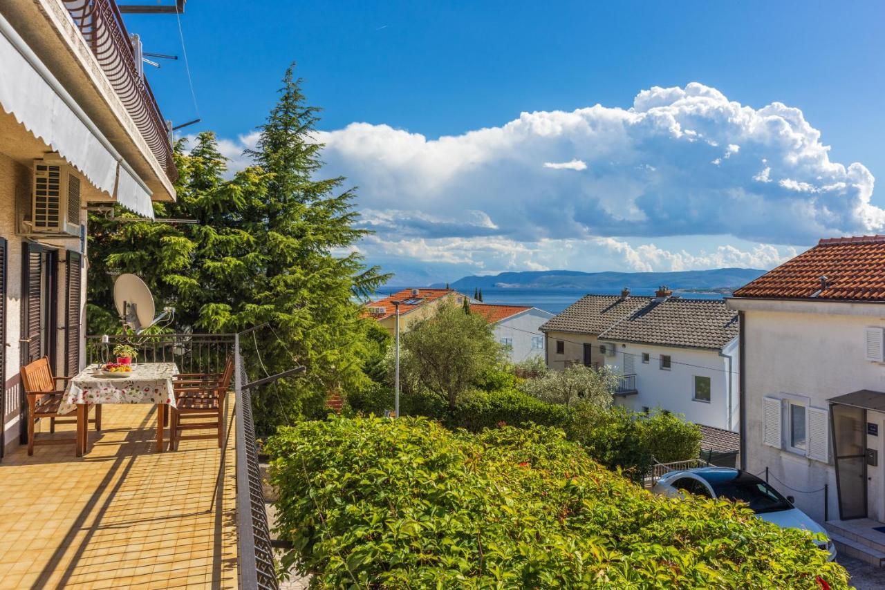 Apartment Suzy Dramalj Exterior foto