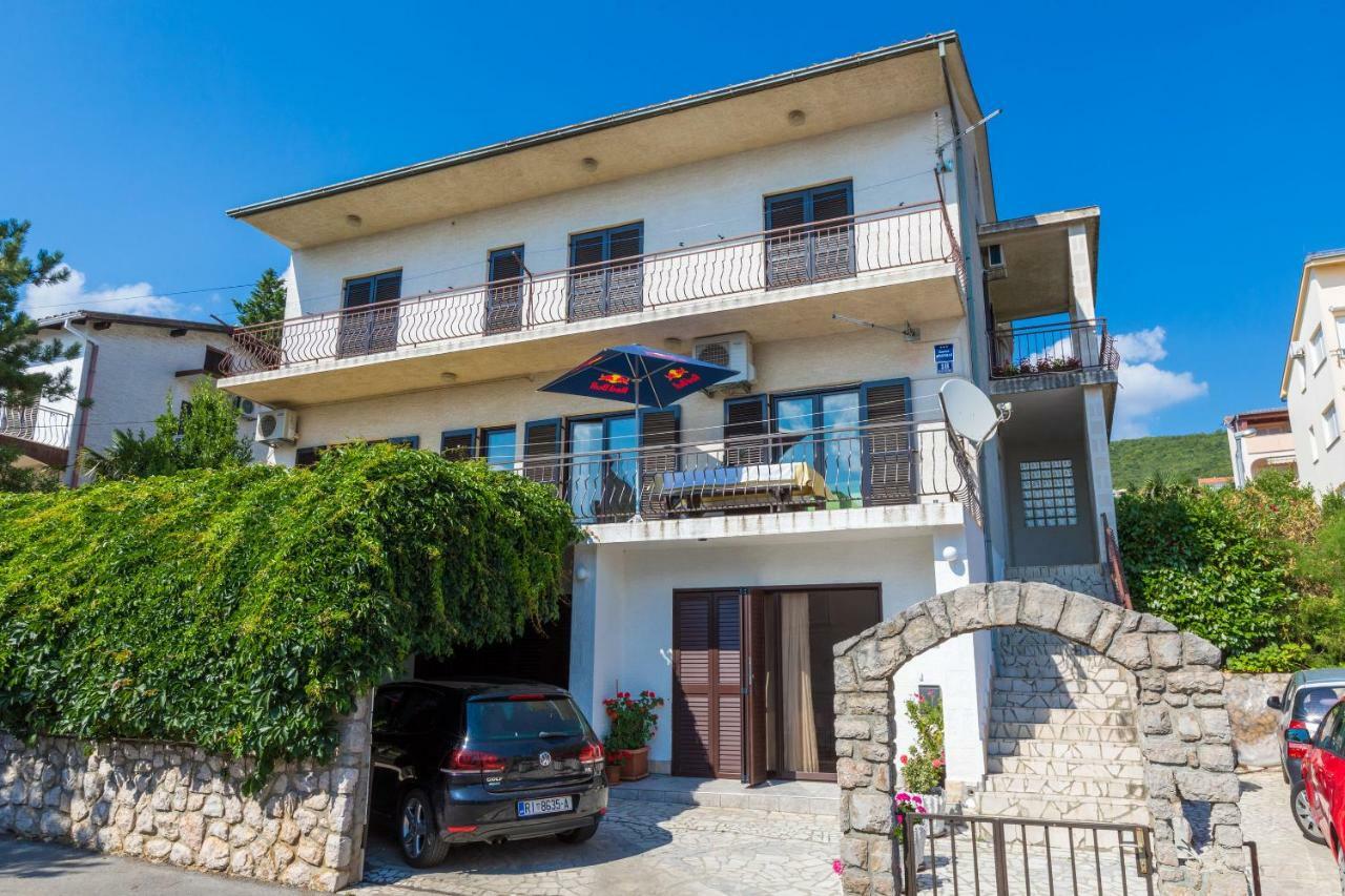 Apartment Suzy Dramalj Exterior foto
